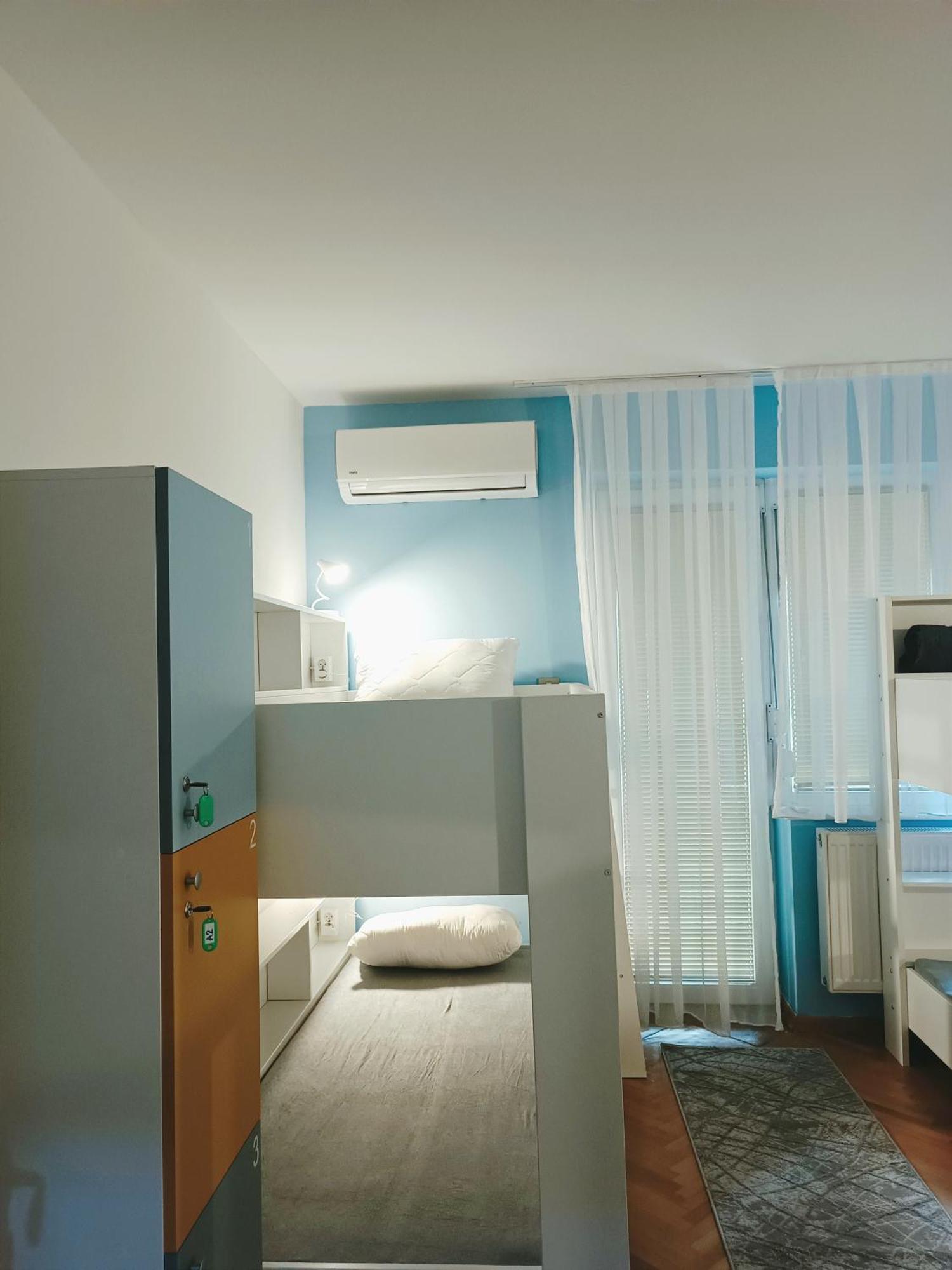 Hostel Central สโกเปีย ภายนอก รูปภาพ