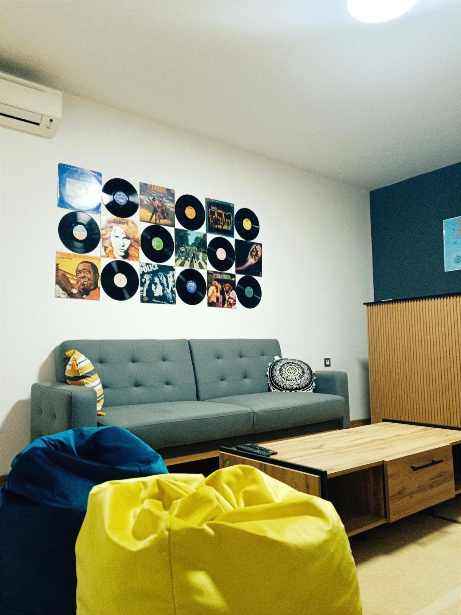 Hostel Central สโกเปีย ภายนอก รูปภาพ