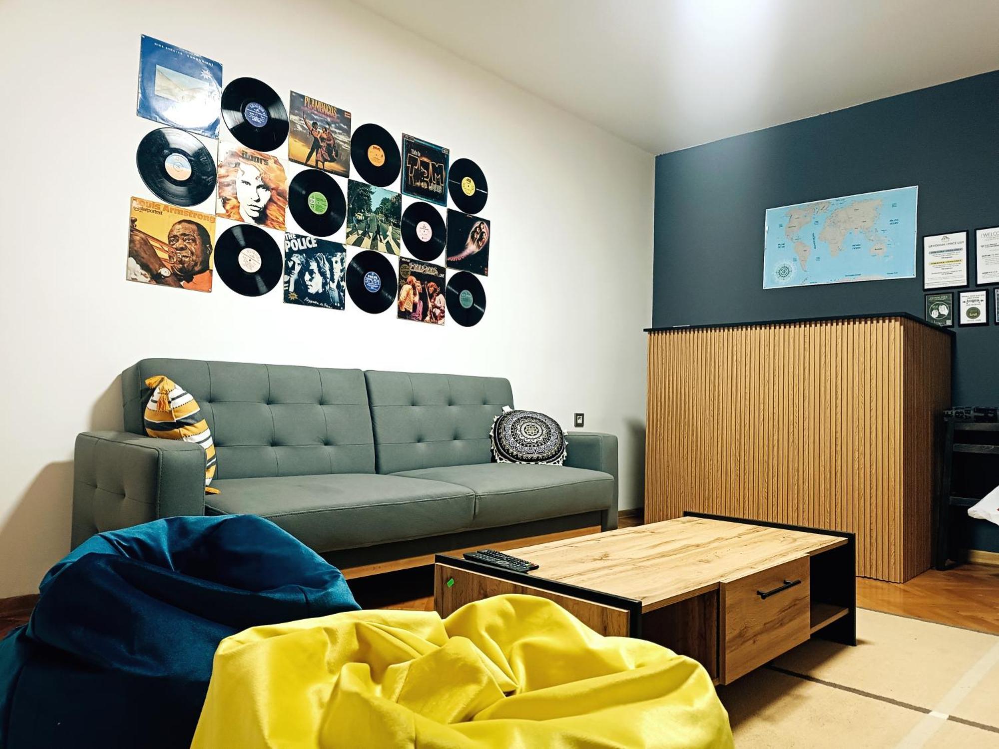 Hostel Central สโกเปีย ภายนอก รูปภาพ